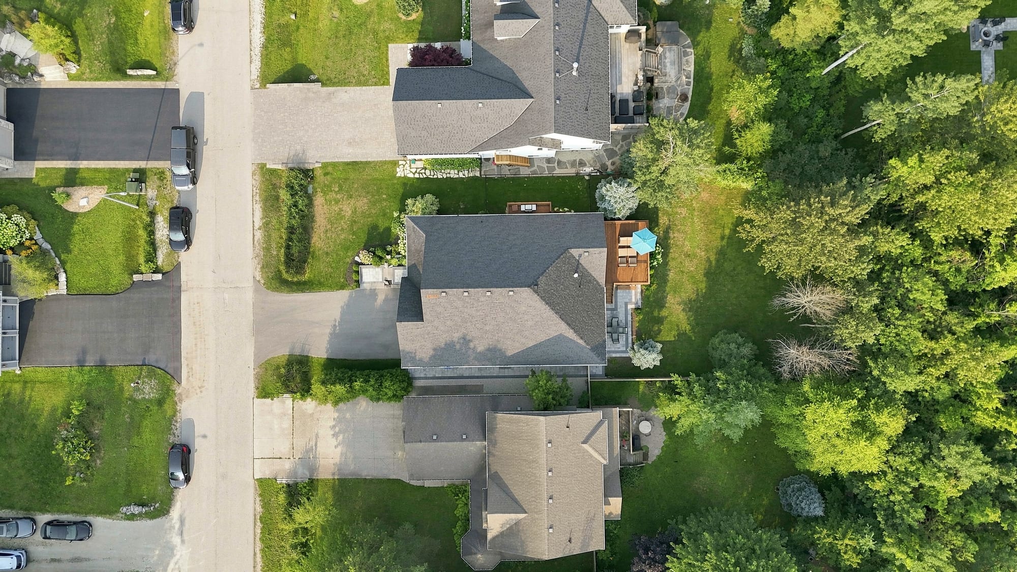 Top-down aerial of 110 Mary Street, Collingwood, showing the driveway, lot lines and neighbouring homes